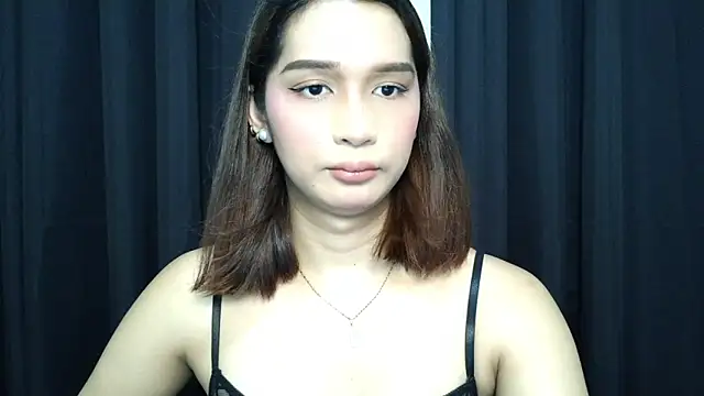 Sophia Trans online show from June 19, 2026, 8:56 pm