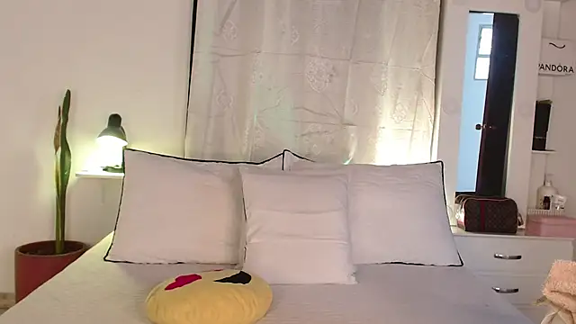 Snapshot of brunoorangel1 chatting on September 29, 2025, 5:18 pm brunoorangel1 online show from September 29, 2025, 5:18 pm