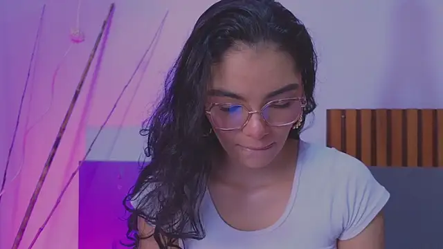 LunaAspen  online show from May 21, 2026, 6:15 pm