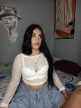 Bigtiti01 online show from May 12, 2026, 2:52 am