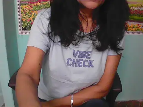 Snapshot of Lovely_bhabhi143 chatting on March 11, 2026, 5:46 am Lovely bhabhi143 online show from March 11, 2026, 5:46 am