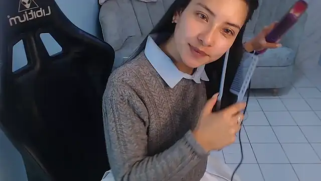 Snapshot of victoria_hernandez_t_ chatting on April 2, 2026, 1:09 pm victoria hernandez t online show from April 2, 2026, 1:09 pm