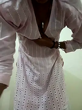 Alia-00 online show from November 6, 2025, 4:13 am