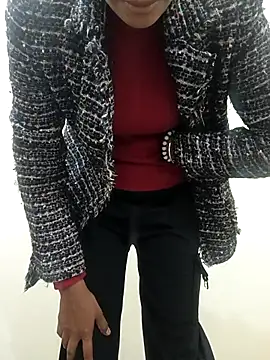 Alia-00 online show from December 14, 2025, 3:56 am