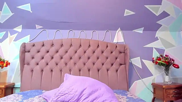 CloeyGraweing online show from December 20, 2025, 1:40 pm