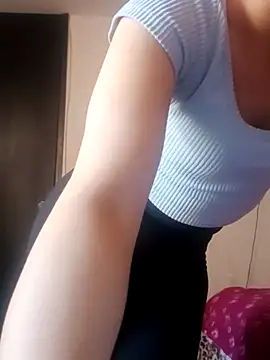 Snapshot of Dana_Rise chatting on June 11, 2026, 1:53 pm Dana Rise online show from June 11, 2026, 1:53 pm