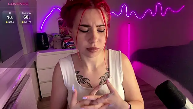 Snapshot of alis_moon66 chatting on September 10, 2025, 6:52 pm alis moon66 online show from September 10, 2025, 6:52 pm