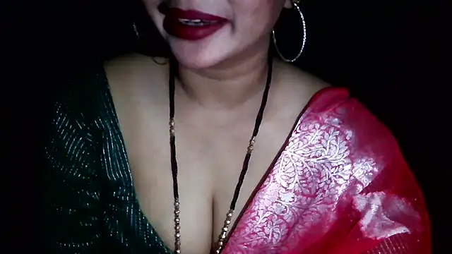Snapshot of QUEEN_SAKHI- chatting on July 19, 2026, 7:01 am QUEEN SAKHI- online show from July 19, 2026, 7:01 am