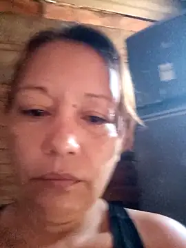 Snapshot of marinita13 chatting on May 6, 2026, 1:27 pm marinita13 online show from May 6, 2026, 1:27 pm