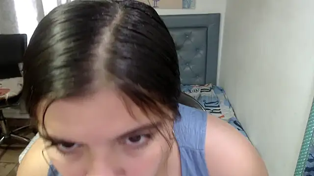 sarah aguilar online show from April 15, 2026, 2:57 pm