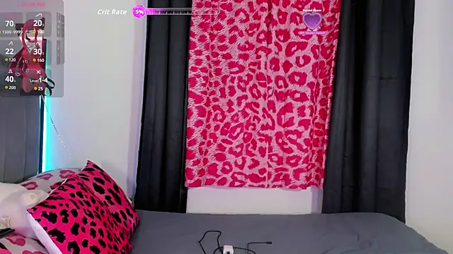 crisbunny x online show from June 6, 2026, 1:32 am