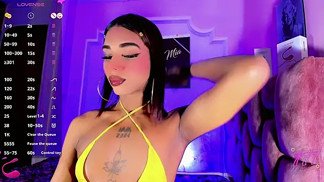 Snapshot of LADY-HOT-SEXY- chatting on June 27, 2026, 10:04 pm LADY-HOT-SEXY- online show from June 27, 2026, 10:04 pm