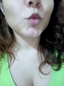 Snapshot of Theredcorazon chatting on December 4, 2025, 6:34 am Theredcorazon online show from December 4, 2025, 6:34 am