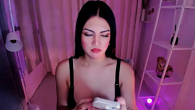 MS HAILEY online show from October 8, 2025, 11:52 am