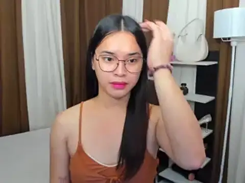 SeductiveAppleTS online show from November 23, 2025, 6:46 am