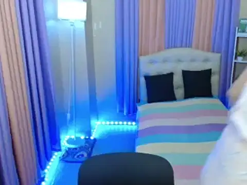 SeductiveAppleTS online show from March 10, 2026, 7:19 pm