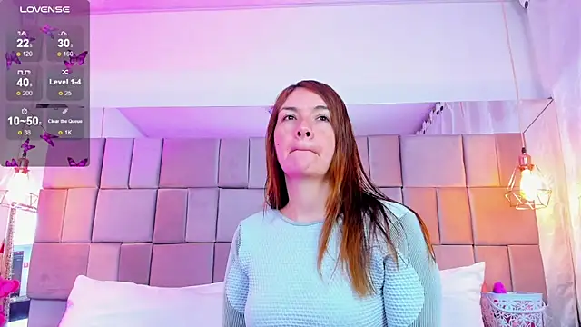 antoneella jones online show from December 15, 2025, 12:42 pm