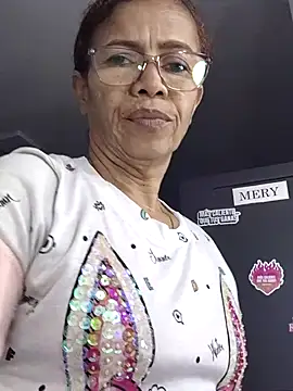 Snapshot of Merybeks chatting on June 9, 2026, 10:16 am Merybeks online show from June 9, 2026, 10:16 am