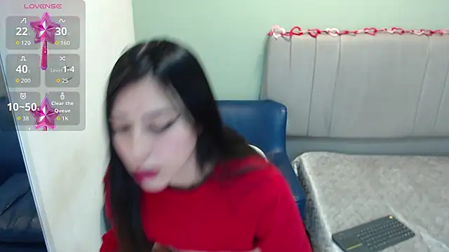 violett star1 online show from September 11, 2025, 1:22 pm