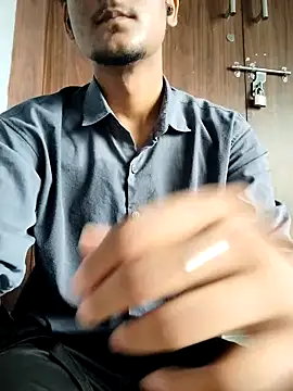 ddllrr224 online show from November 3, 2025, 4:03 am