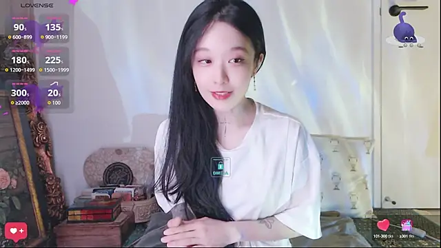 Etherealcat33 online show from September 18, 2025, 12:40 pm