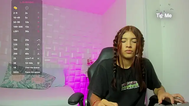 Snapshot of tbabi11 chatting on September 29, 2025, 8:35 pm tbabi11 online show from September 29, 2025, 8:35 pm