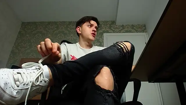 FelixStarkk online show from November 14, 2025, 5:39 am