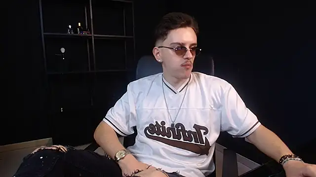 Snapshot of FelixStarkk chatting on June 20, 2026, 4:26 am FelixStarkk online show from June 20, 2026, 4:26 am