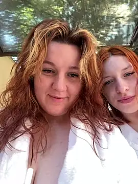 Snapshot of love_me__tonight_ chatting on June 8, 2026, 7:20 am love me tonight online show from June 8, 2026, 7:20 am