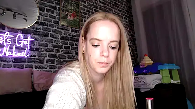 SexyMilf 37 online show from November 23, 2025, 8:41 pm