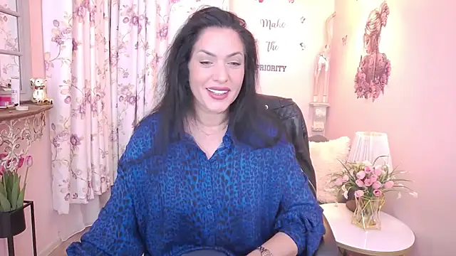 Snapshot of MyLovOne chatting on March 31, 2026, 8:59 am MyLovOne online show from March 31, 2026, 8:59 am