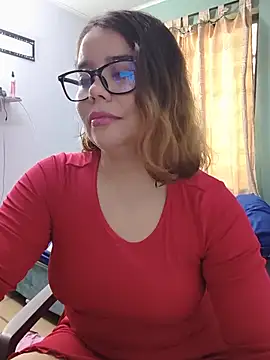 Snapshot of saenz_eymi chatting on June 21, 2026, 4:53 pm saenz eymi online show from June 21, 2026, 4:53 pm