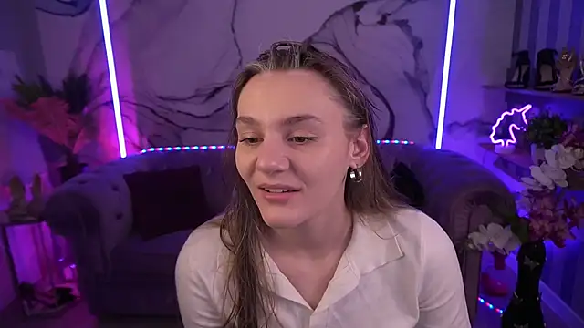 DiamondGoldie online show from September 24, 2025, 6:50 am