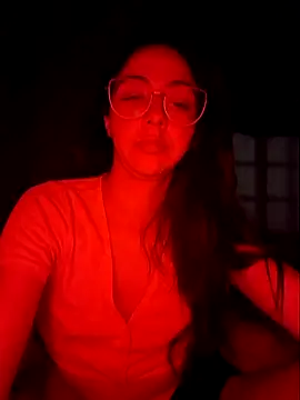 Snapshot of CieloMiel chatting on November 6, 2025, 4:24 am CieloMiel online show from November 6, 2025, 4:24 am