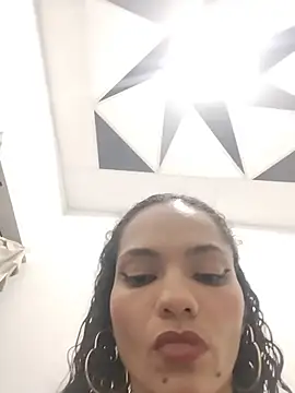 Snapshot of Karen_Ariass chatting on June 12, 2026, 1:37 am Karen Ariass online show from June 12, 2026, 1:37 am