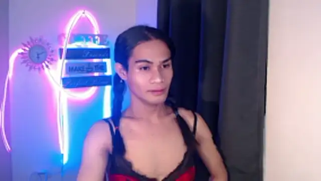 bellalot online show from October 13, 2025, 3:23 pm