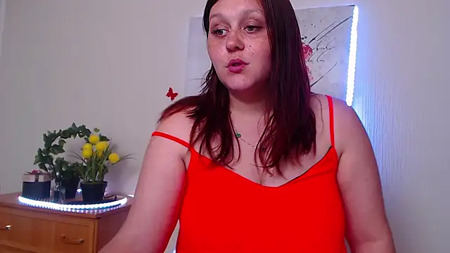 Alisawoods  online show from May 28, 2026, 12:24 pm
