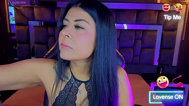 Aniajoness  online show from January 17, 2026, 4:17 am