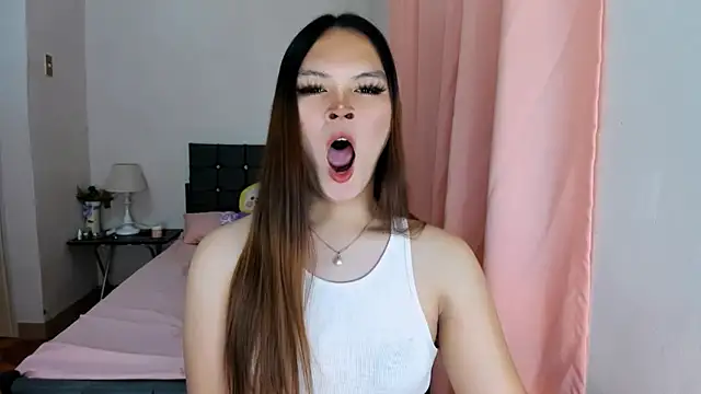 ameliamaureen online show from October 27, 2025, 2:32 pm