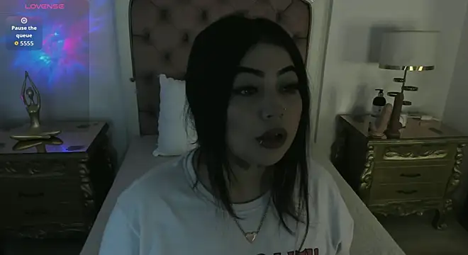 MeganStar   online show from October 7, 2025, 11:51 am