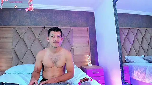 EimyAndMaxi online show from September 16, 2025, 8:43 pm