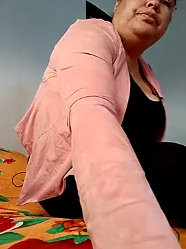 yaneth  online show from September 17, 2025, 12:23 am