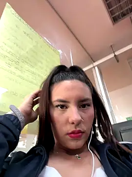 Snapshot of Katie_rawwww chatting on December 5, 2025, 4:14 pm Katie rawwww online show from December 5, 2025, 4:14 pm