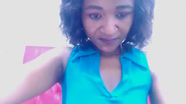 GoldenBigAssCurvy online show from April 20, 2026, 4:43 pm