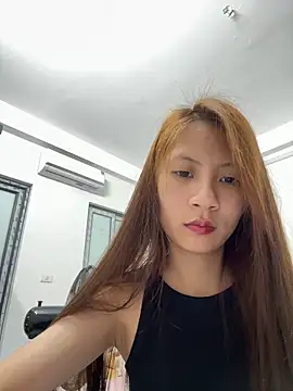 Snapshot of Lil-Gi chatting on May 1, 2026, 4:22 pm Lil-Gi online show from May 1, 2026, 4:22 pm
