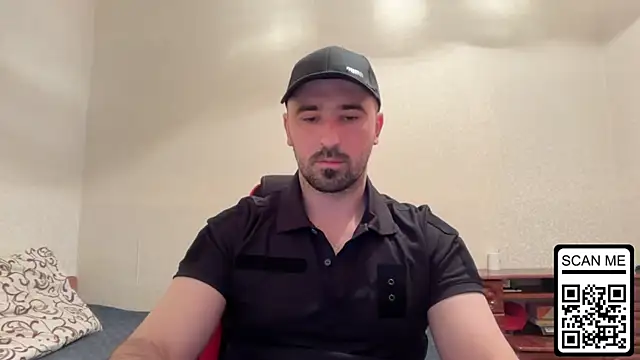 Snapshot of Hard_to_Obey chatting on April 28, 2026, 7:30 pm Hard to Obey online show from April 28, 2026, 7:30 pm