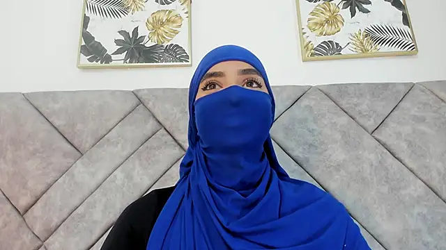 nayiraa  online show from March 26, 2026, 8:03 pm