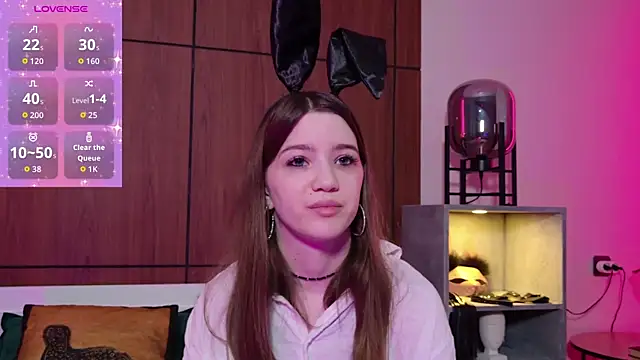 Snapshot of Alison_kisss chatting on April 3, 2026, 5:33 pm Alison kisss online show from April 3, 2026, 5:33 pm