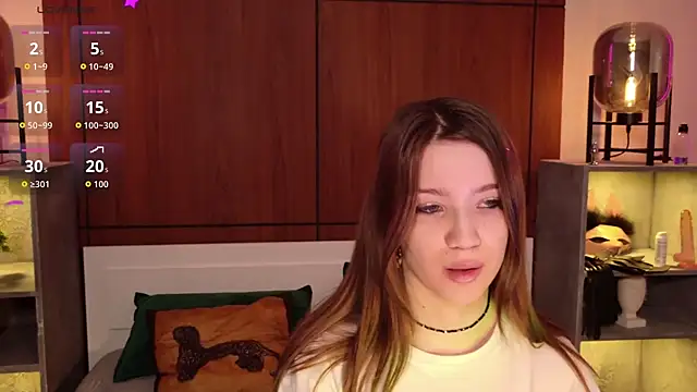 Snapshot of Alison_kisss chatting on April 6, 2026, 4:30 pm Alison kisss online show from April 6, 2026, 4:30 pm