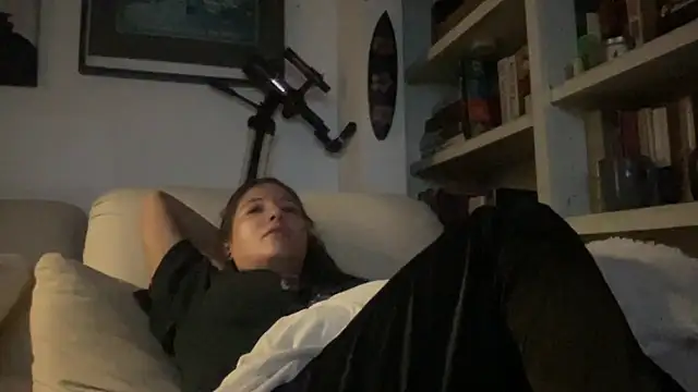 dddasani online show from October 5, 2025, 4:05 pm